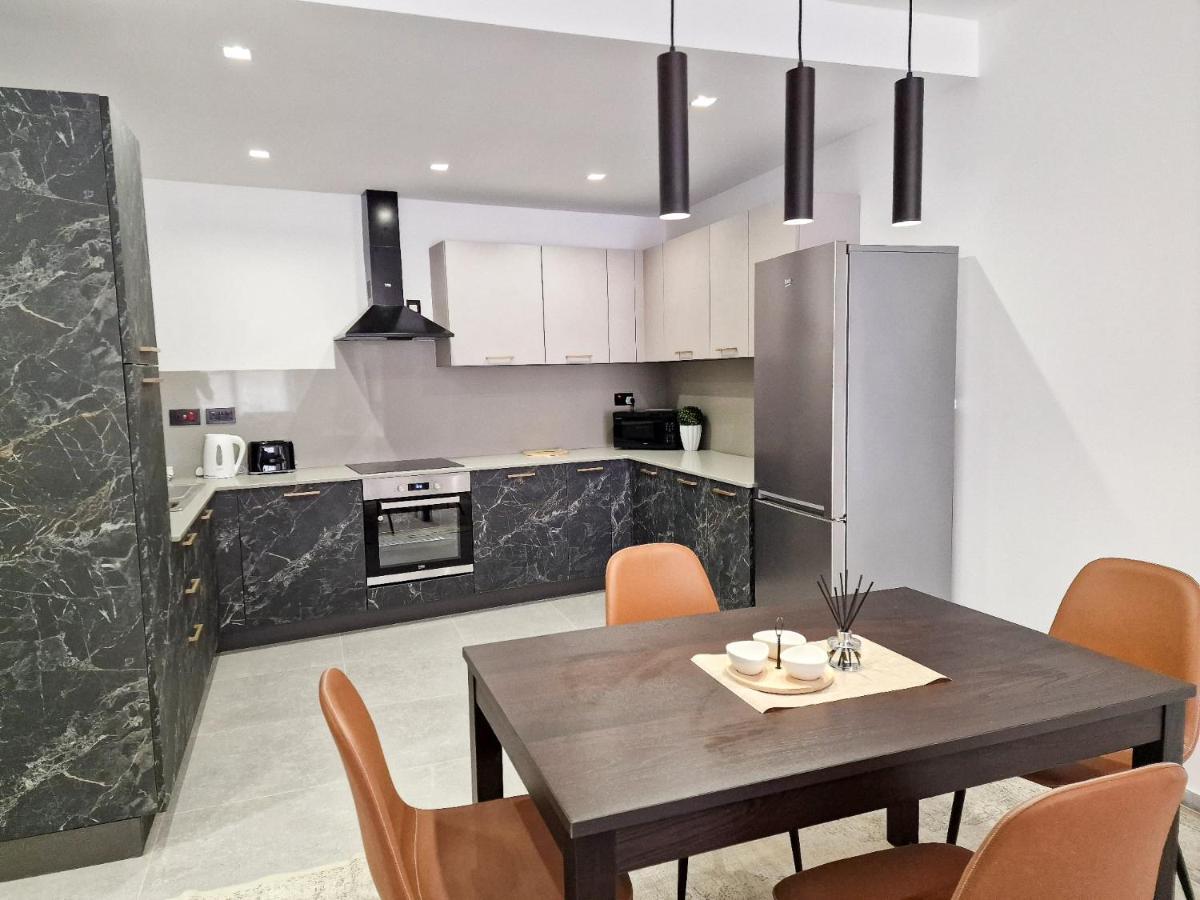 Barbara Properties - Luxury Qawra Stay St. Paul's Bay Bagian luar foto